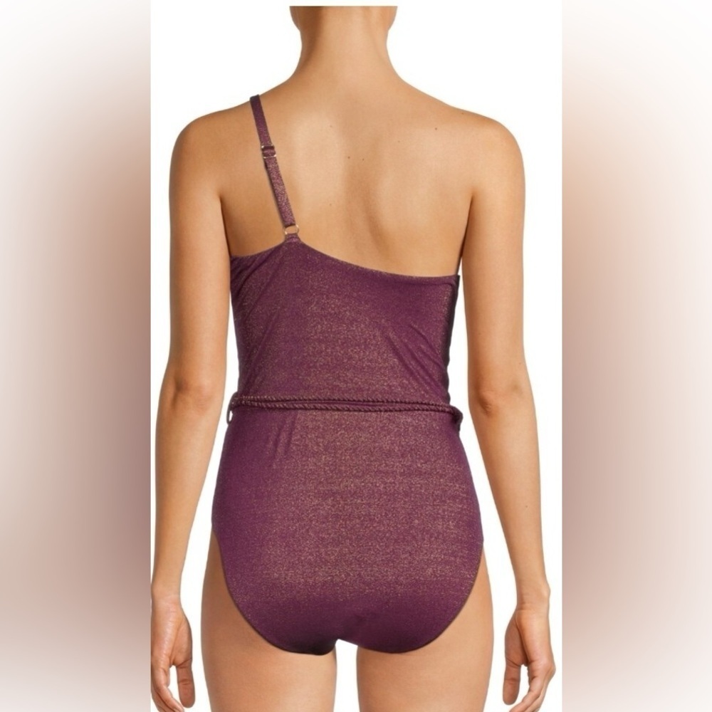 NWOT Time & Tru Godess One Piece Swimsuit
Burgundy Metalic Cut Out Padded - Picture 2 of 5